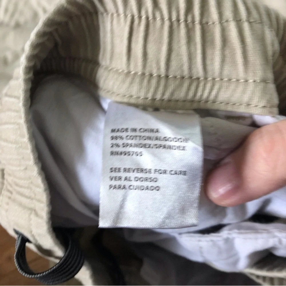 Plugg tan cotton pull on pants in size M (32-34)